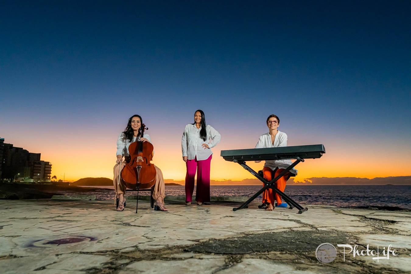 Vozes potentes: trio cria projeto musical e encanta público 1 924ba1af ffc2 4776 8611 4d16a96cab43 1 revista sou guarapari