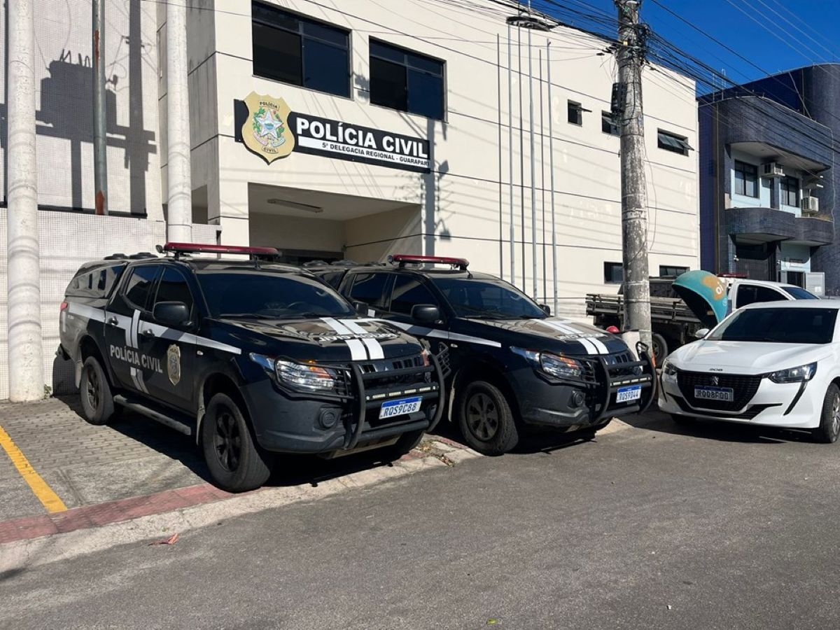 Homem é esfaqueado pela sogra ao agredir companheira em Guarapari