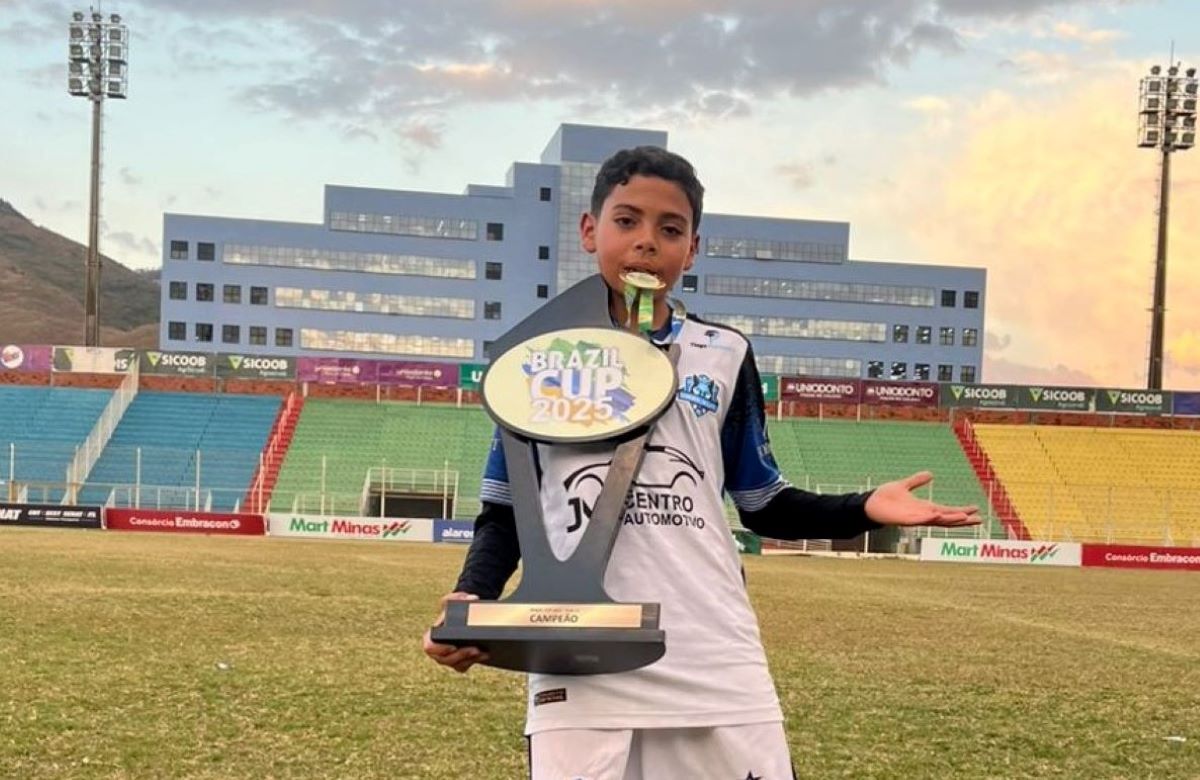 Jovem atleta de Guarapari é campeão invicto de torneio internacional de futebol