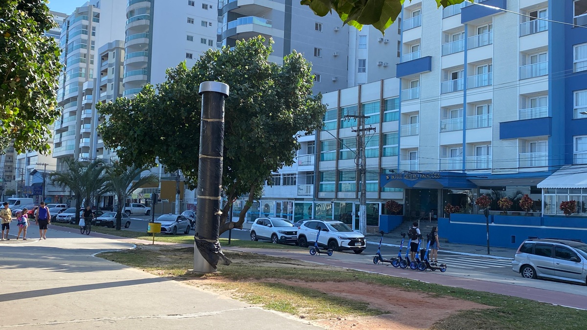 totens de seguranca praia do morro 1