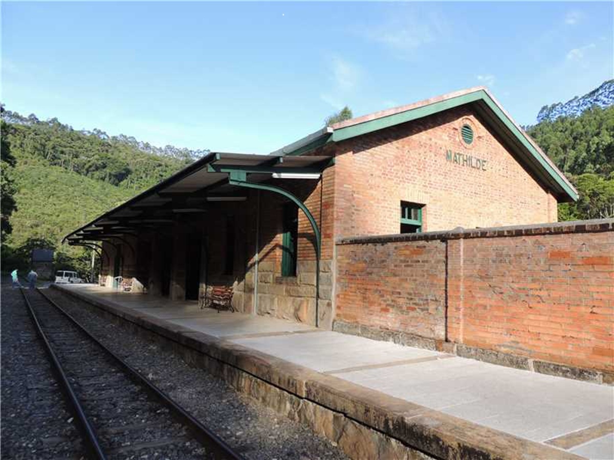 ferrovia leopoldina alfredo chaves matilde