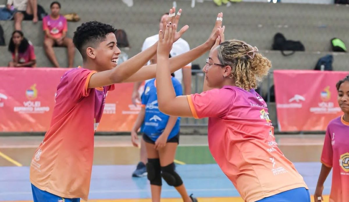 Projeto de vôlei abre vagas gratuitas em Guarapari para crianças e adolescentes