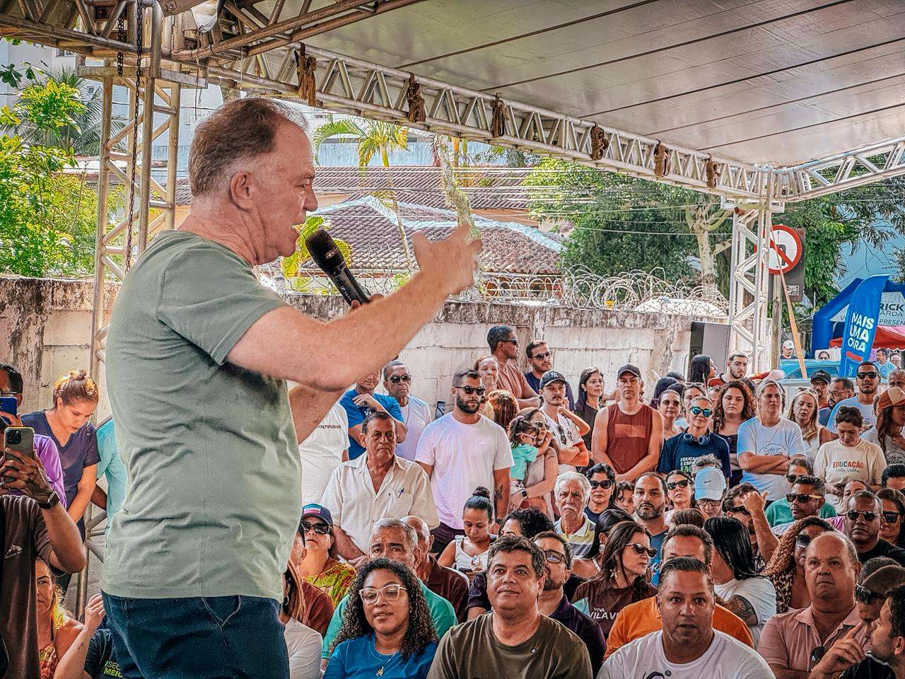 Vila Velha: Casagrande assina ordem de serviço para início das obras no Morro do Moreno 2 Morro do Moreno4