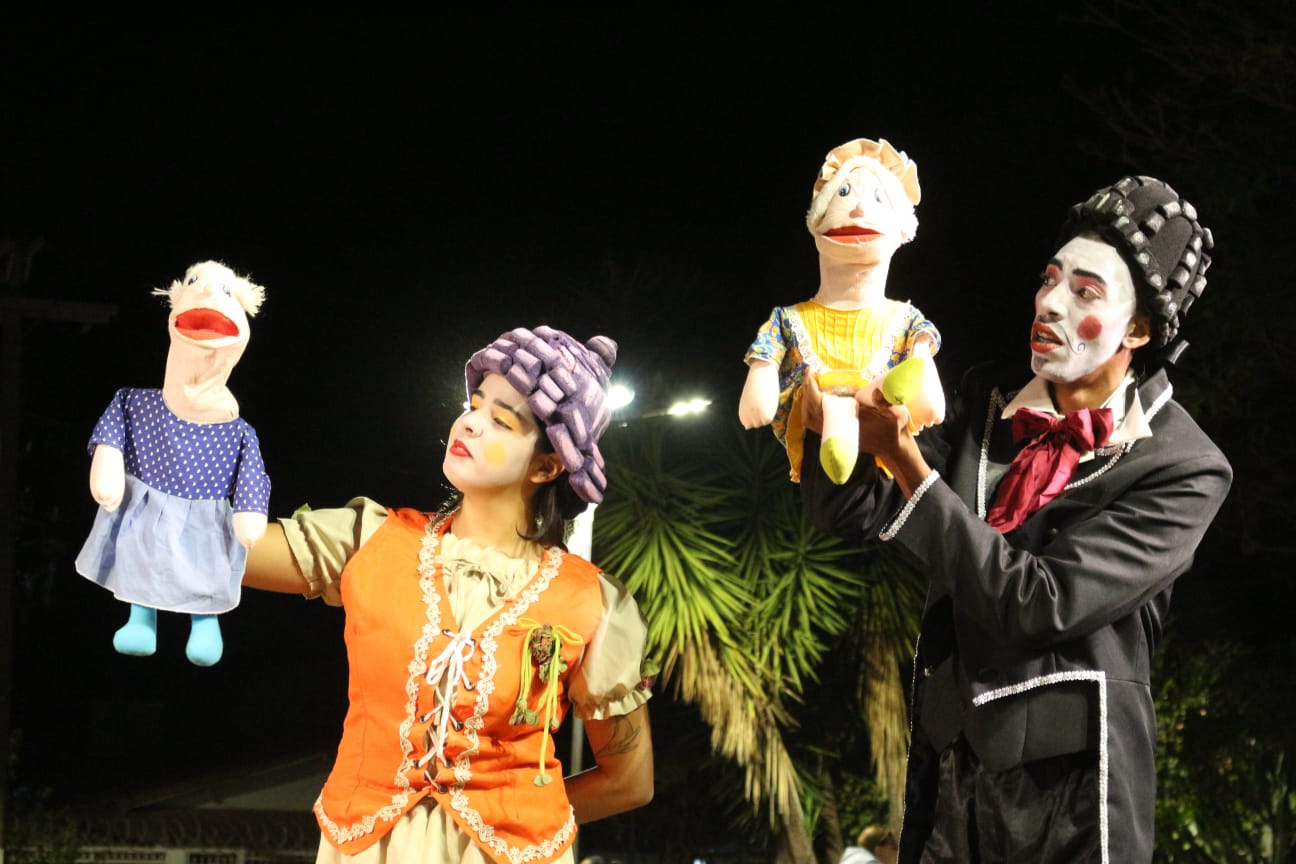 a roupa do imperador Grupo Gota