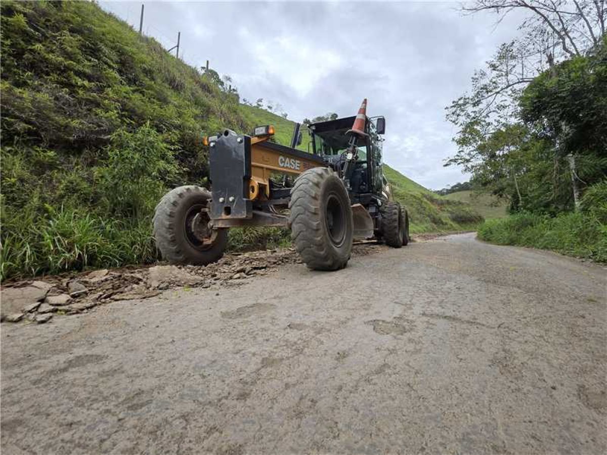 Manutenção das estradas rurais segue em ritmo acelerado em Alfredo Chaves 1 estradas rurais alfredo chaves