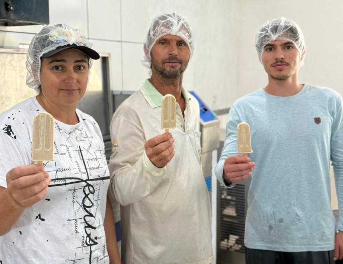 Sorvete com sabor que vem da terra conquista região de Alfredo Chaves 1 picole de inhame1