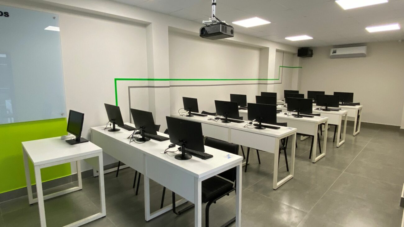 Estácio inaugura nova unidade semipresencial em Guarapari 2 Laboratorio de Informatica 2
