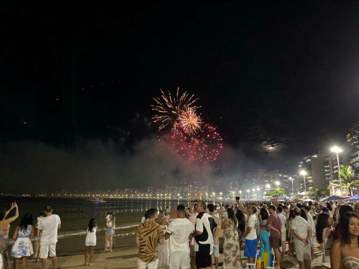 Guarapari terá queima de fogos em oito pontos na virada para 2026 1 ano novo fogos reveillon guarapari