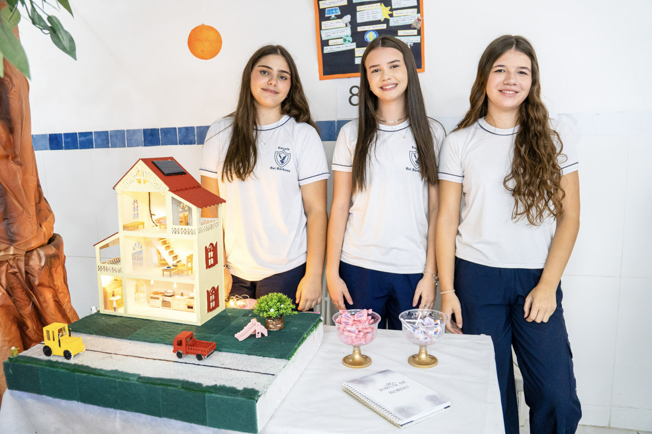 Criatividade e conhecimento marcam Feira de Ciências da Escola Rui Barbosa 4 energia solar
