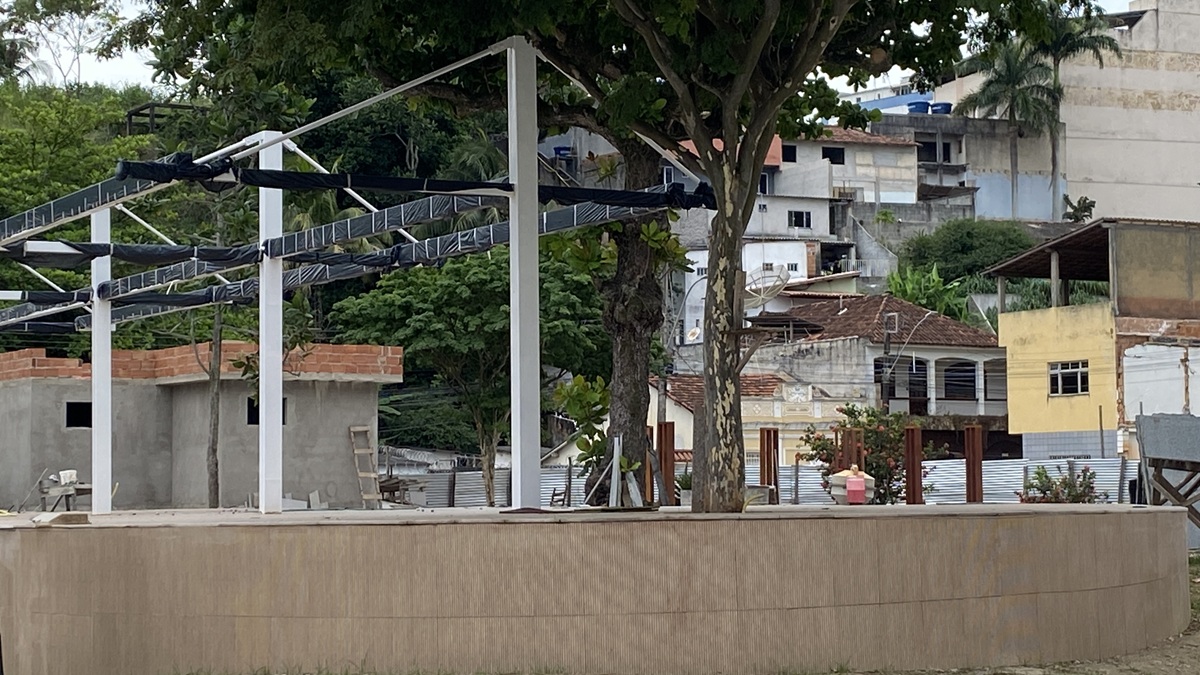 Guarapari: antiga praça da Feira Hippie deve ficar pronta em janeiro; feirantes retornarão ao local 2 praca trajano lino goncalves 1