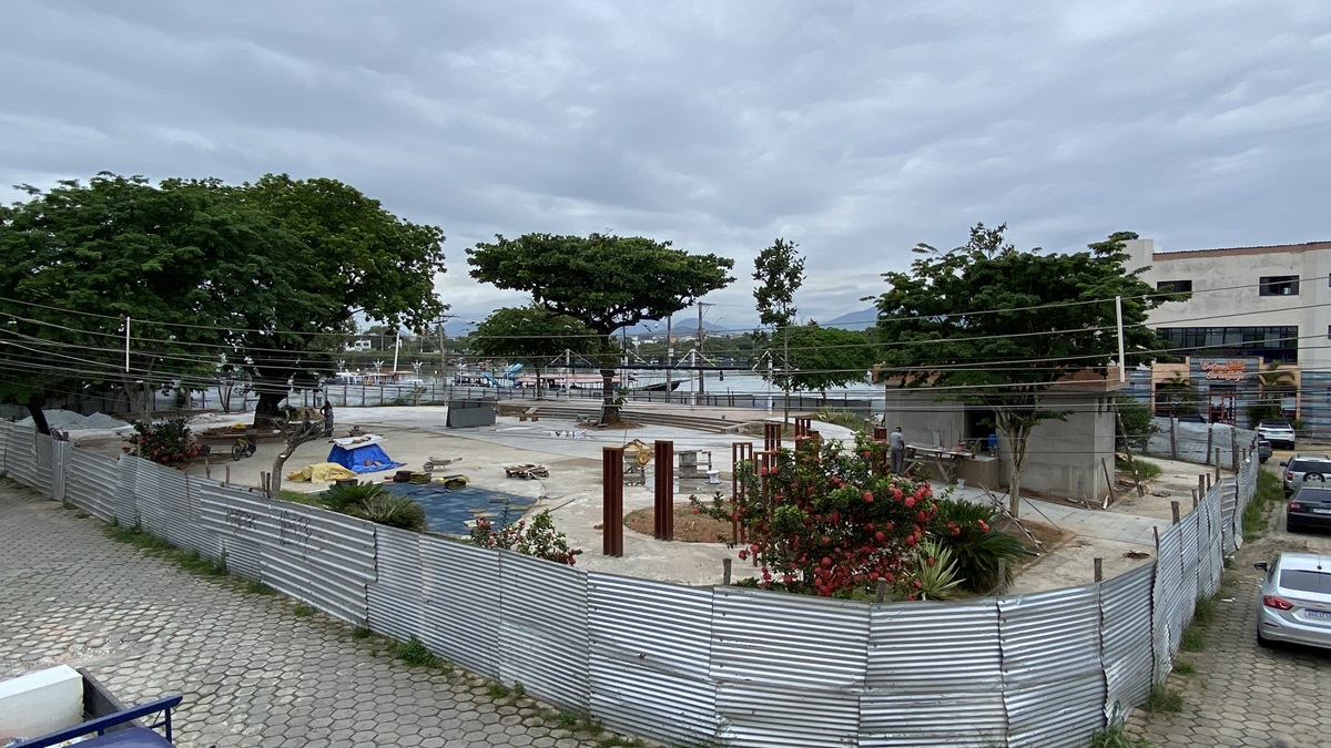 Guarapari: antiga praça da Feira Hippie deve ficar pronta em janeiro; feirantes retornarão ao local 1 praca trajano lino goncalves 2