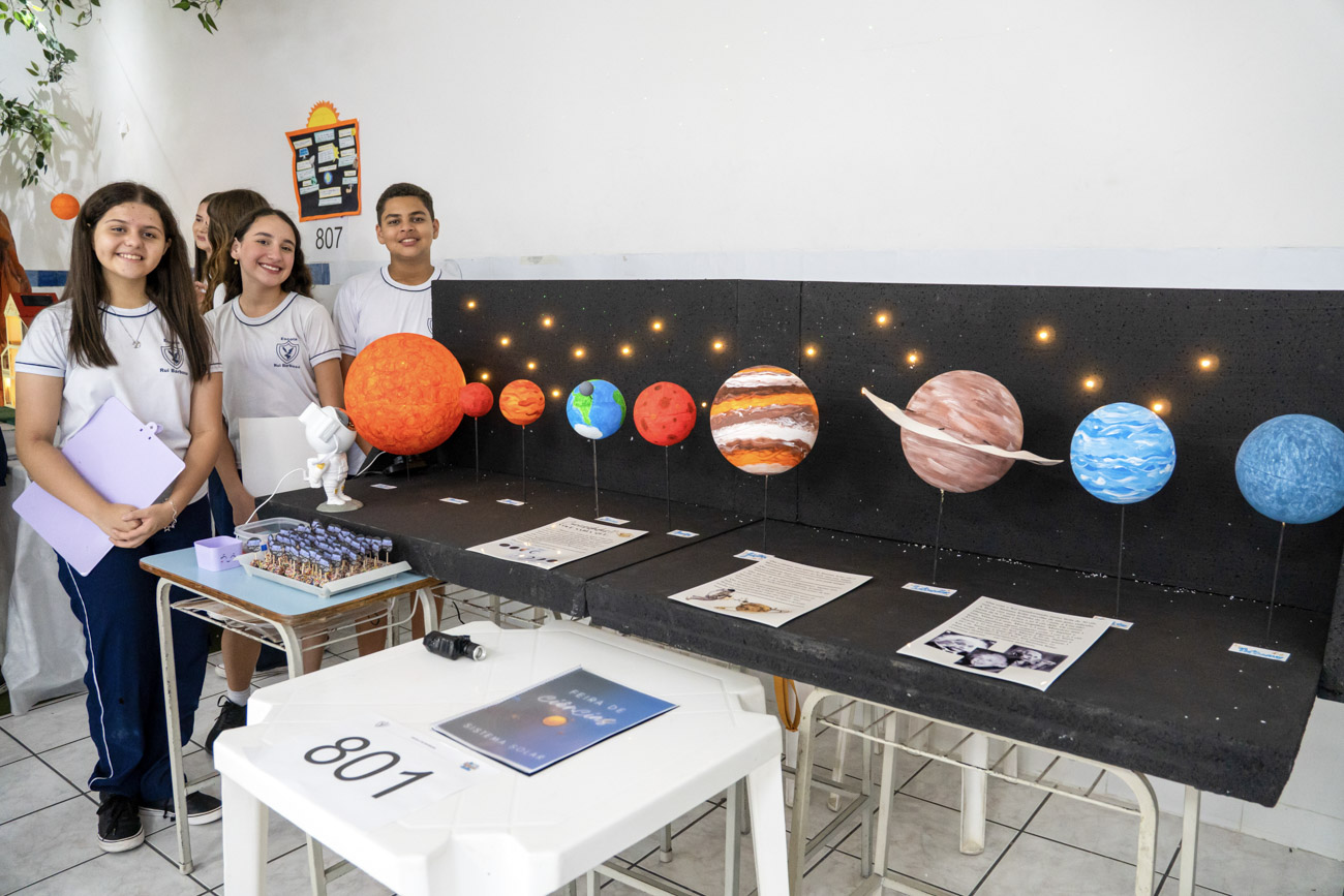 Criatividade e conhecimento marcam Feira de Ciências da Escola Rui Barbosa 3 sistema solar