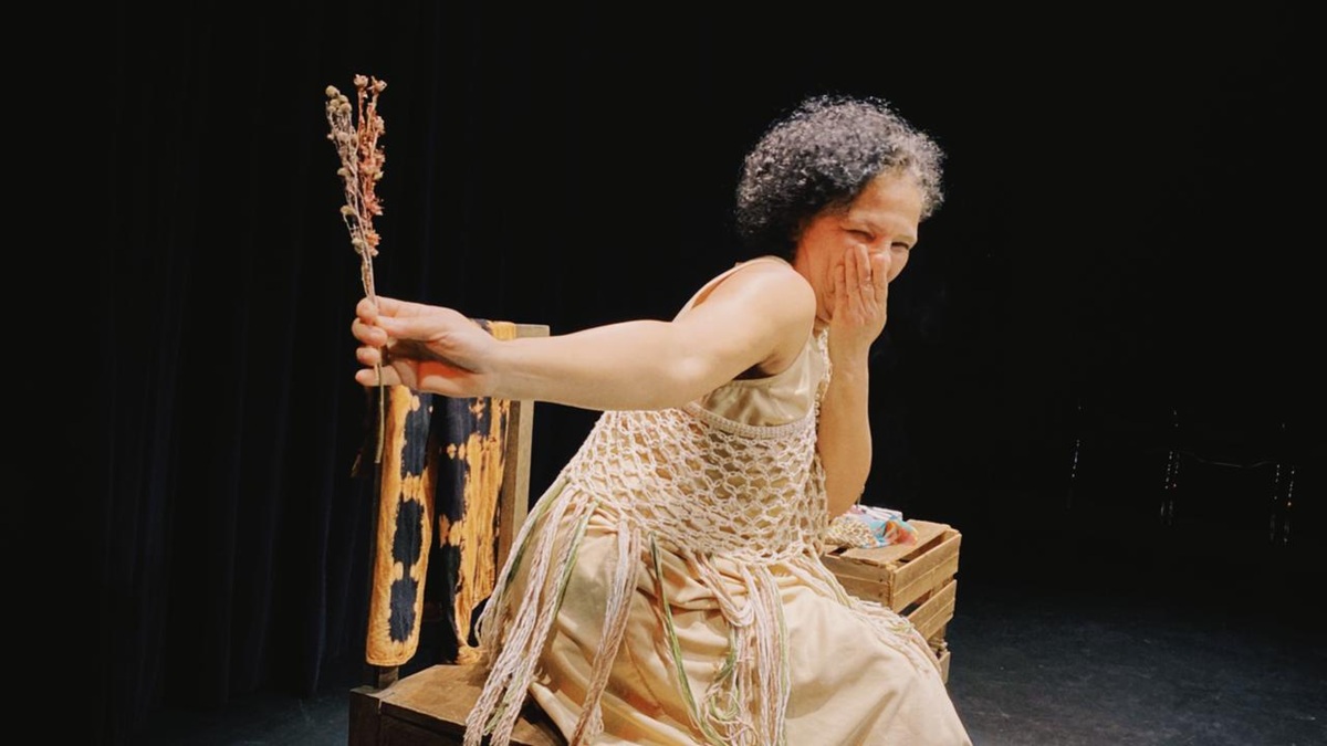 Teatro gratuito em Guarapari: Casa Sinestésica é palco do espetáculo "GIROS" 1 GIROS 1