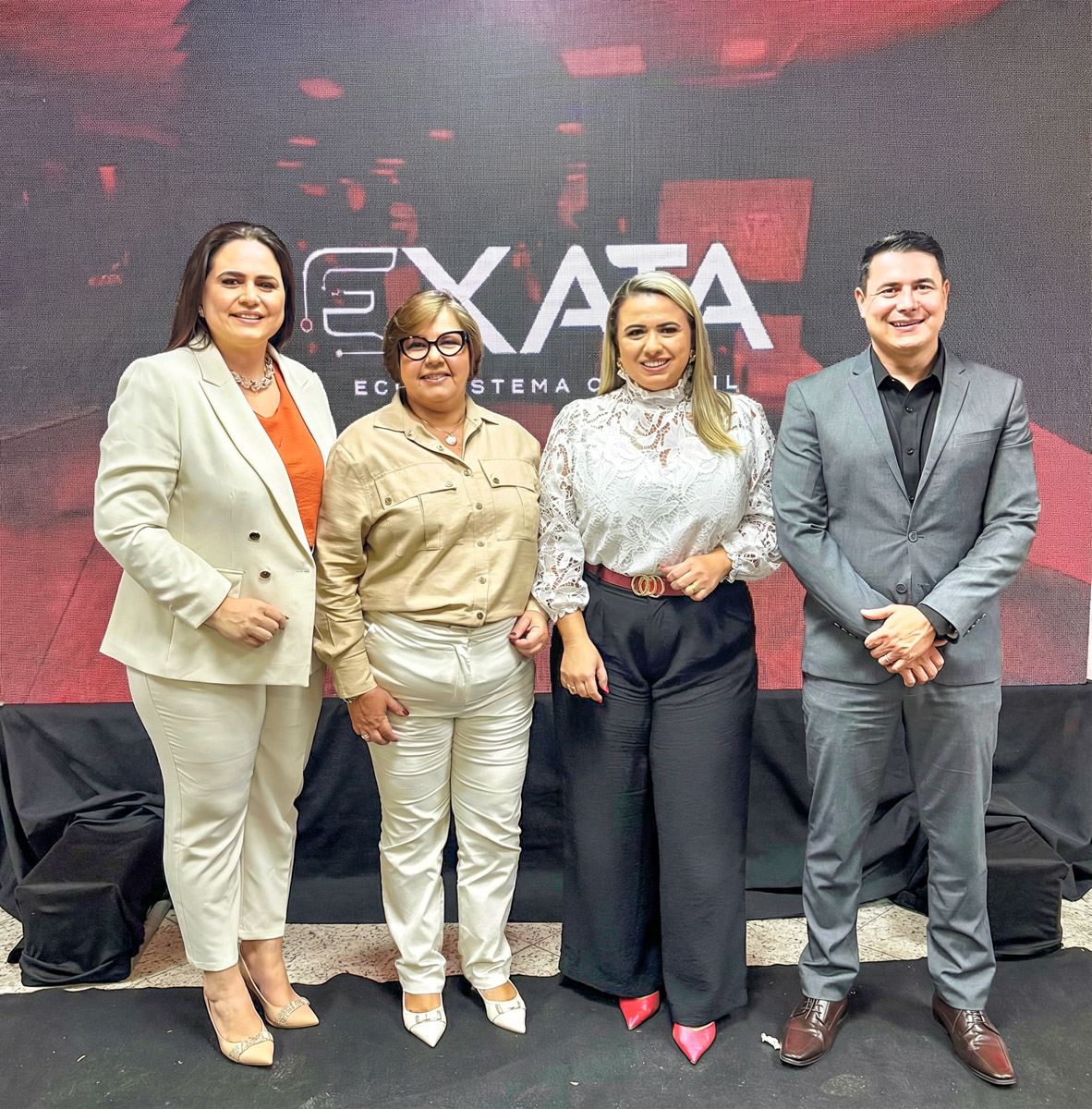 Exata Contabilidade: da obrigação à estratégia 7 Helen Miliorini Aandreia Aragao Cris e Denis Nicomedes socios