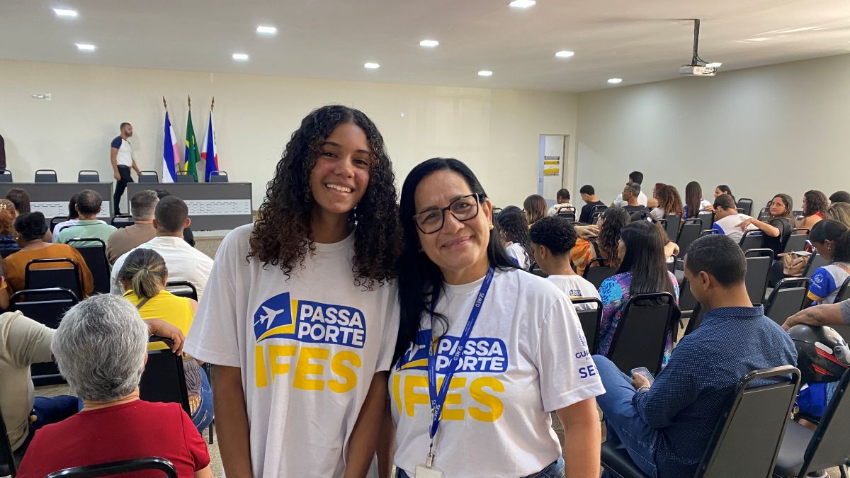 Educação municipal de Guarapari celebra aprovação de 39 alunos no Ifes 3 anna Julia e Ana Paula Santiago