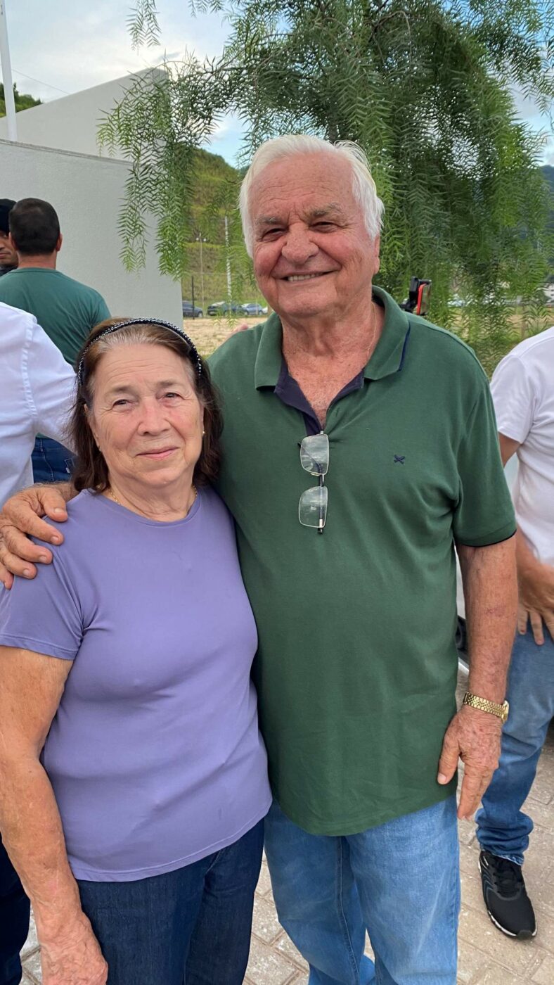 Alfredo Chaves recebe Casagrande, anuncia novos investimentos e inaugura obras 7 Hilda e Bosco Costa