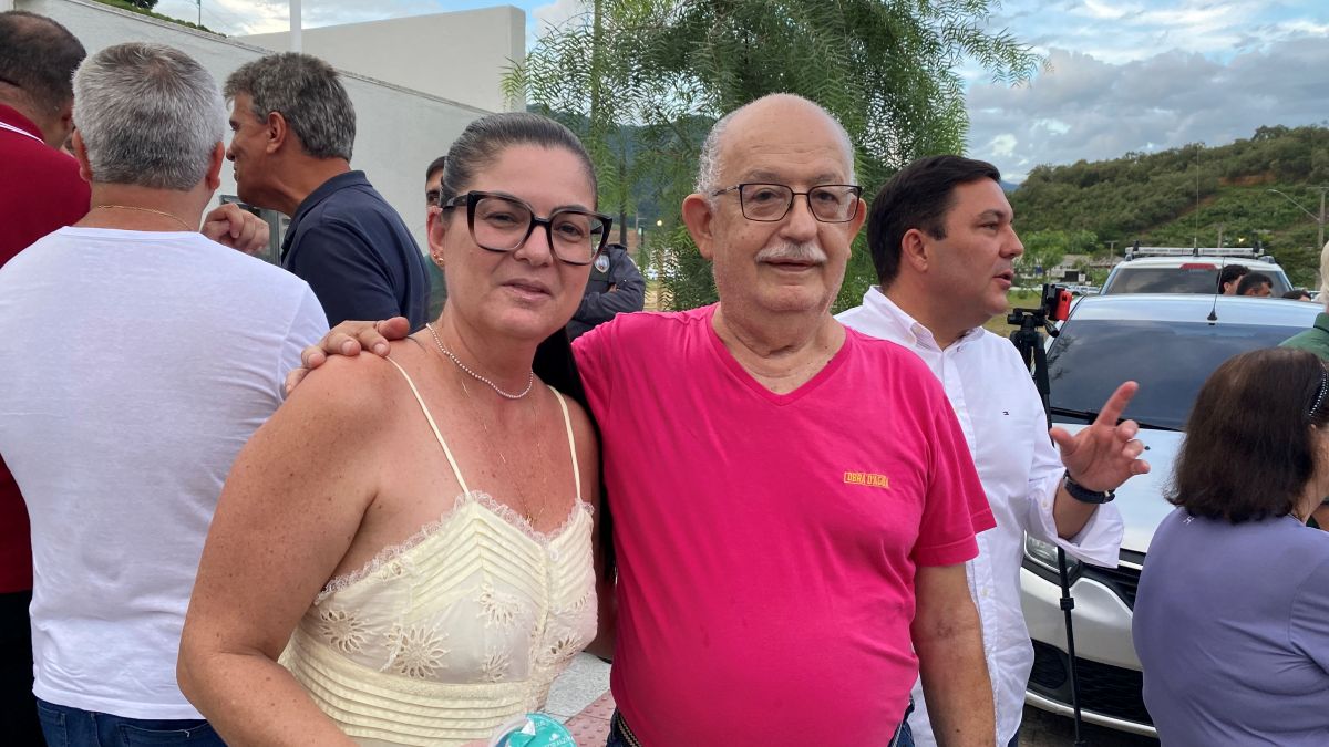 Alfredo Chaves recebe Casagrande, anuncia novos investimentos e inaugura obras 8 Rothilea Gaigher e Fernando Lafayette