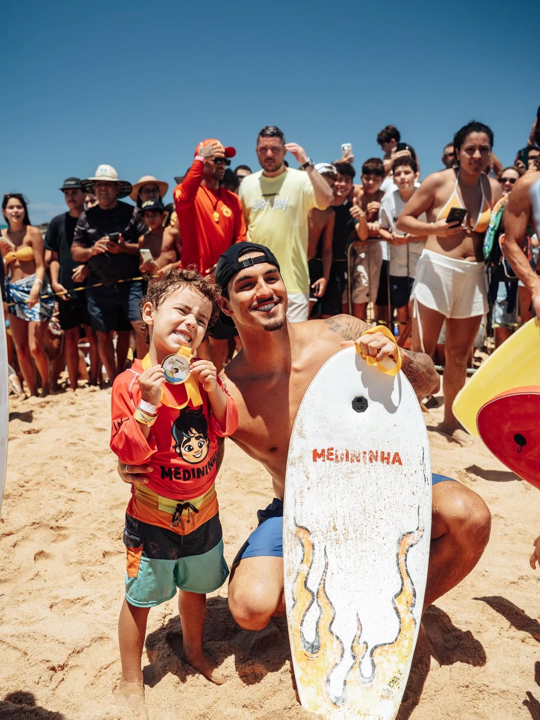 Gabriel Medina em Guarapari: evento do atleta reúne 5 mil pessoas 1 SaveClip.App 640186770 18569183851002947 339512400521516937 n