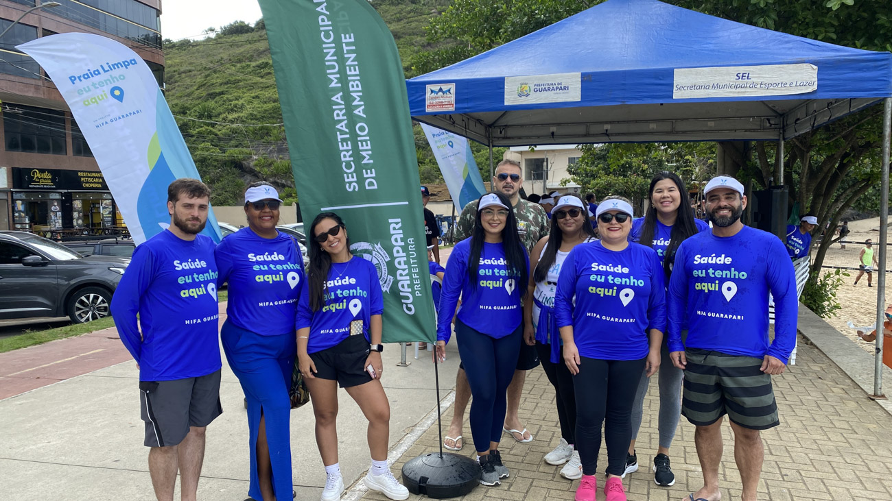 Ação do Hifa Guarapari distribui mil sacolinhas de lixo na Praia do Morro 6 Secretaria de Meio Ambiente