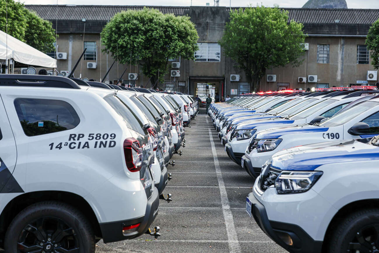 Ferraço faz entrega de fuzis e viaturas semiblindadas à PM 2 IMG 7863