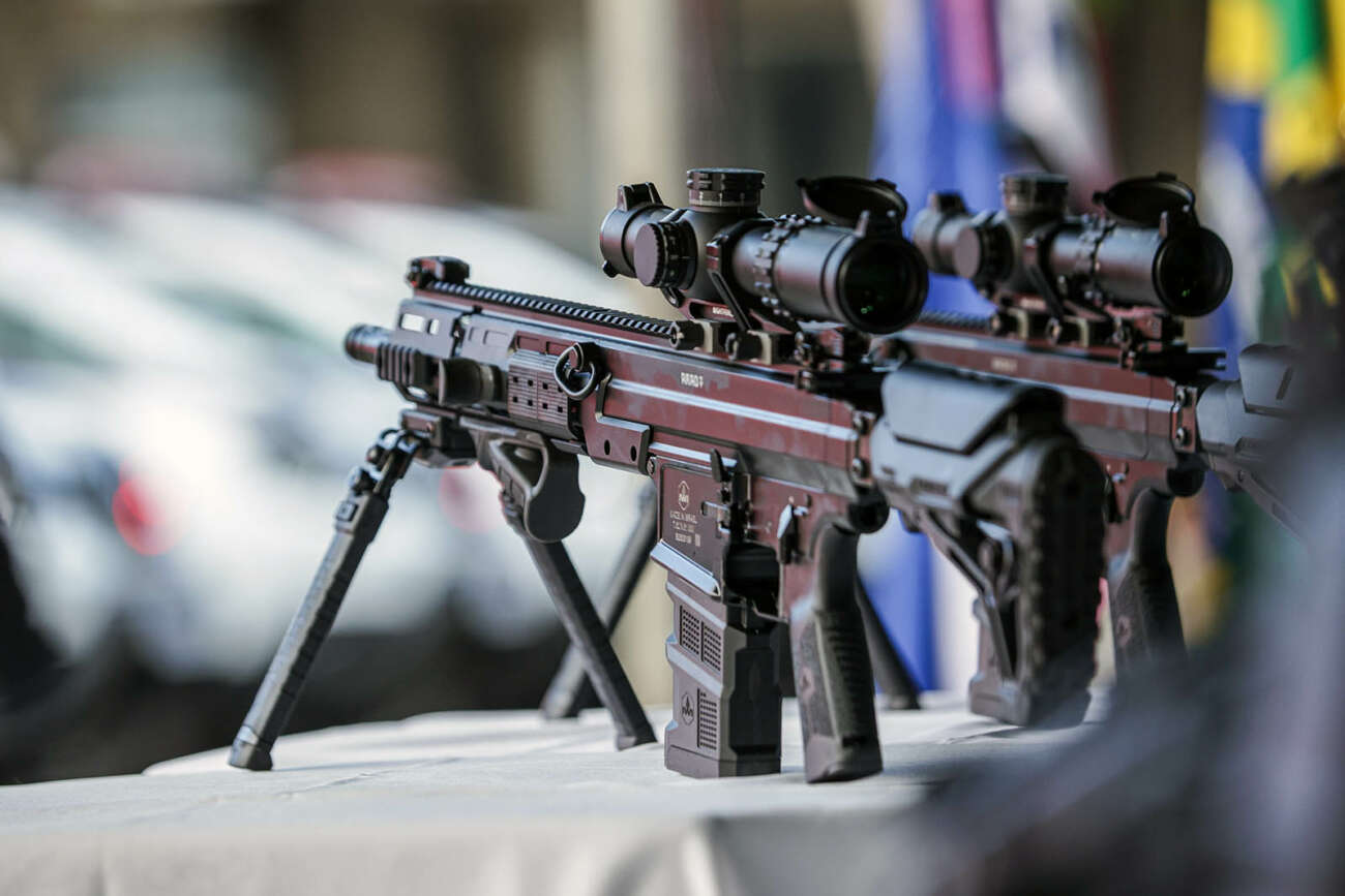 Ferraço faz entrega de fuzis e viaturas semiblindadas à PM 3 IMG 7864