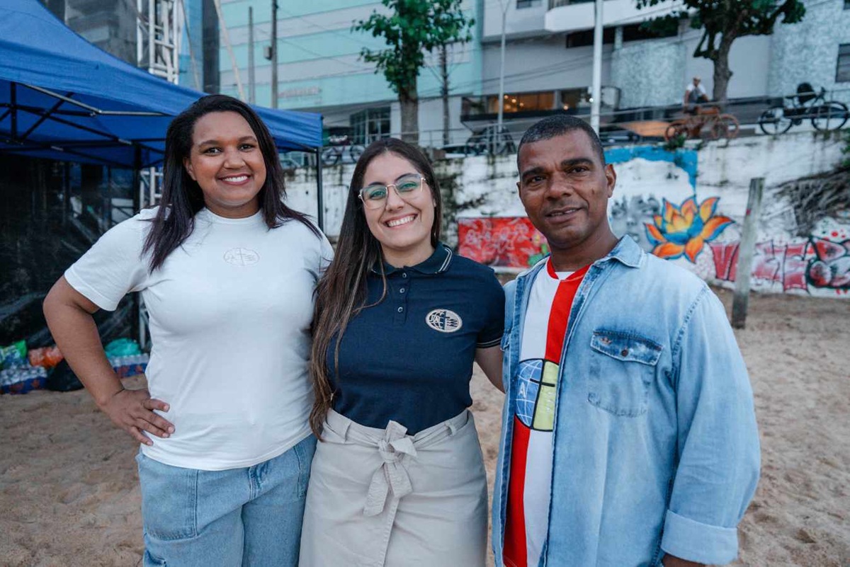 Dia Mundial do Jovem Adventista: fé e solidariedade celebram a data em Guarapari 3 Mayra Alexia e Sandro