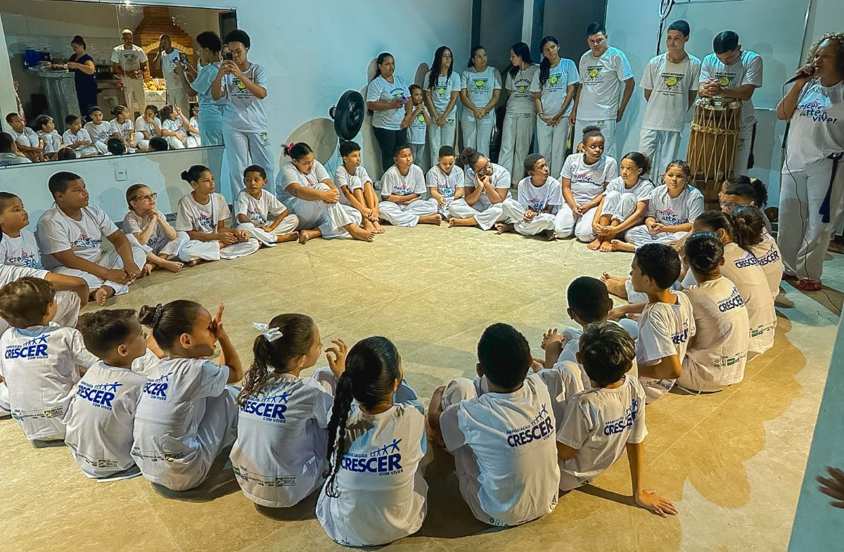 Crescer com Viver abre oficinas gratuitas para crianças e adolescentes 3 capoeira