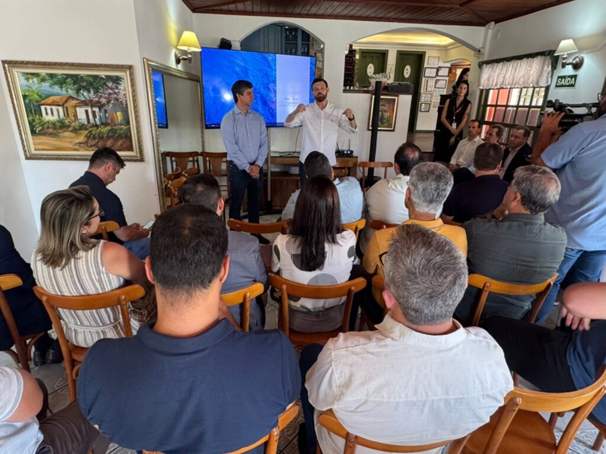 Cesan apresenta novo modelo de gestão do esgotamento sanitário em Guarapari 1 Cesan reuniao ppp