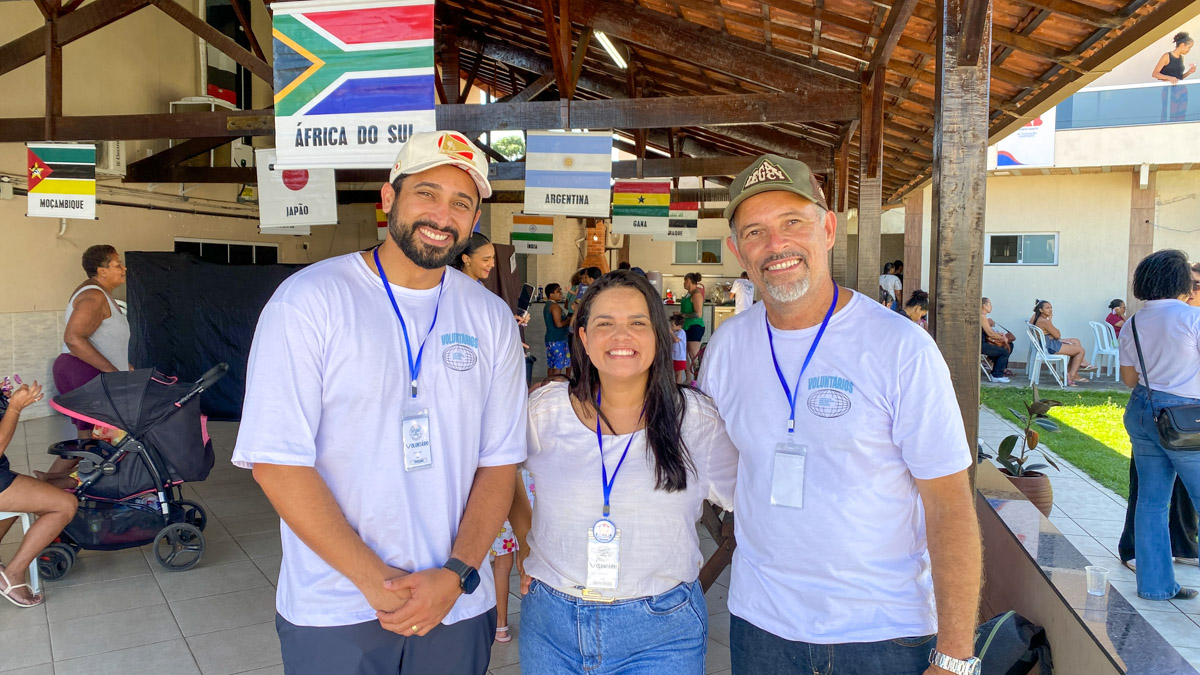 Mais de 300 atendimentos marcam ação social do Instituto IBIG em Guarapari 8 Douglas Loss Maria Claudia e Jorge Fernando