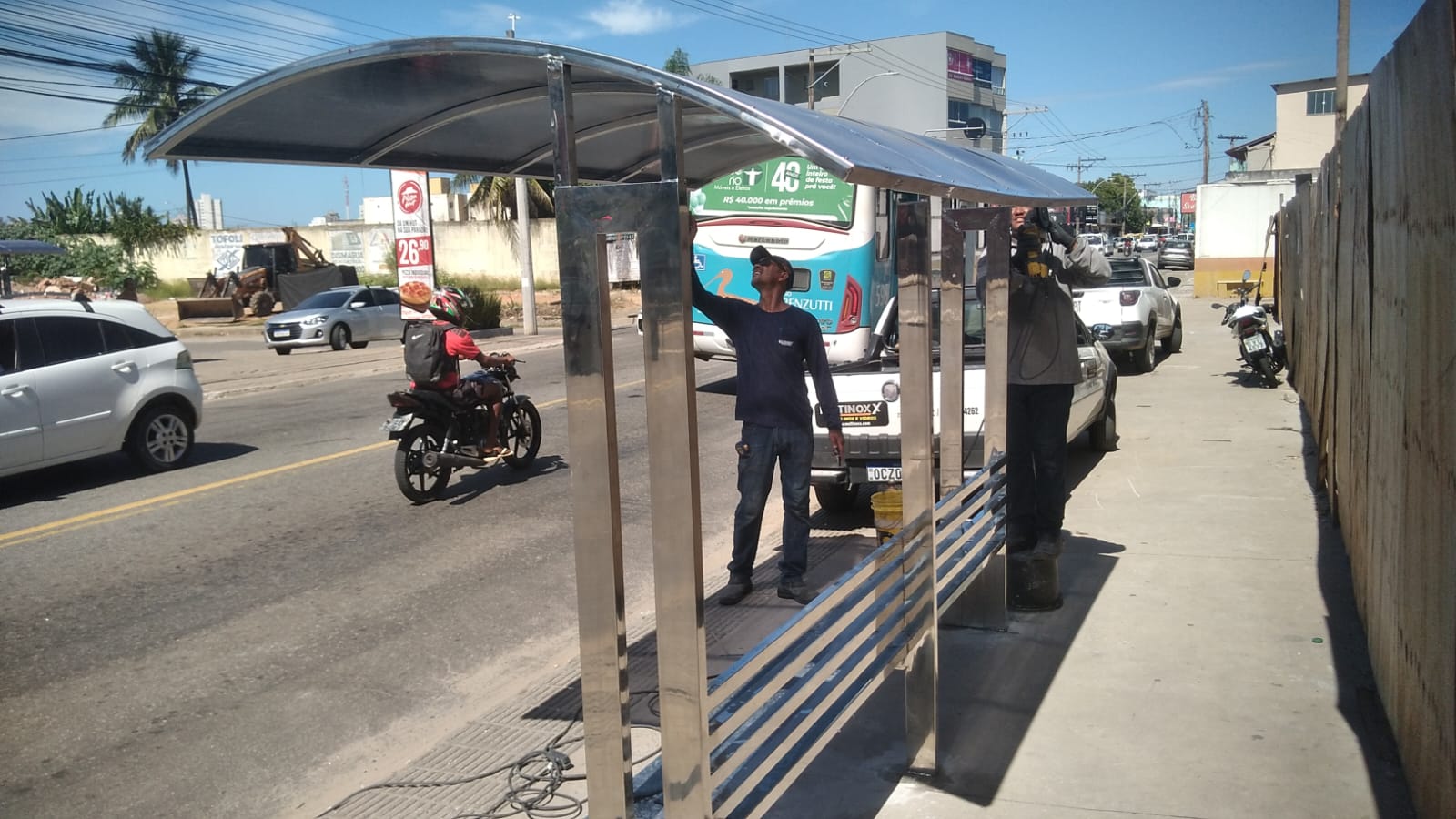 Investimento de quase R$ 270 mil: Guarapari instala novos abrigos de ônibus 1 pontos de onibus em Guarapari 1