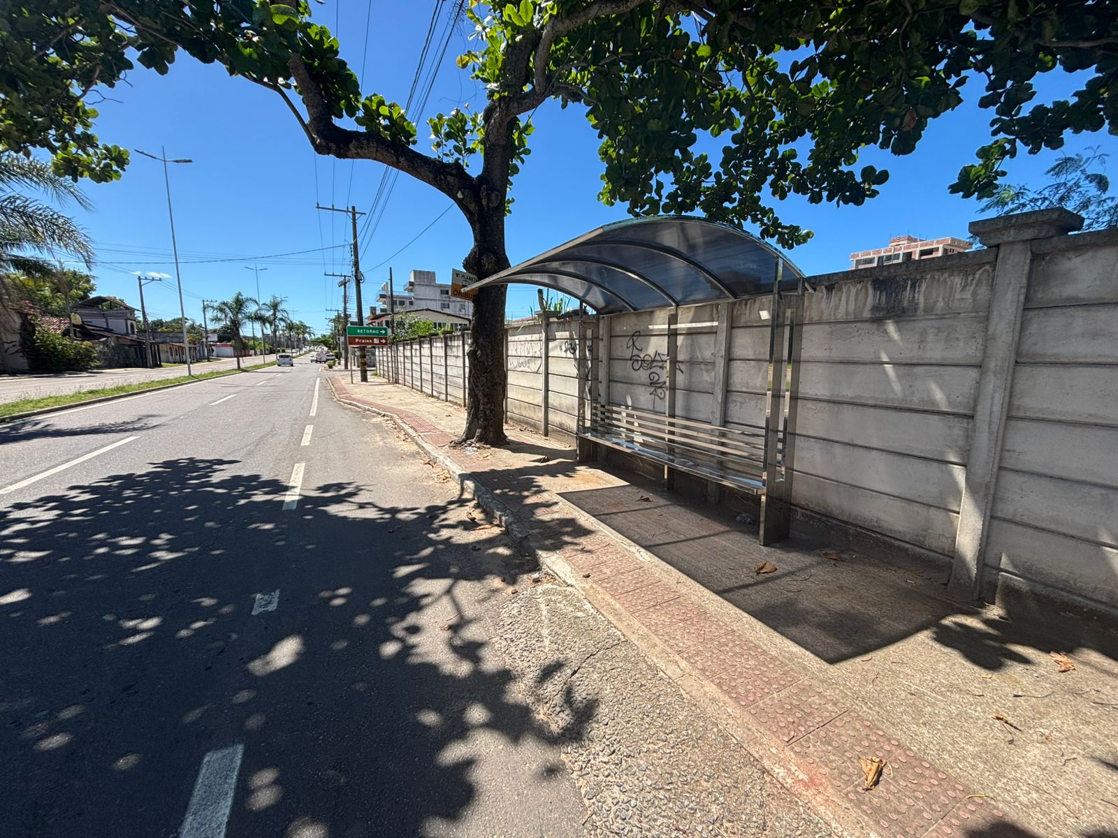 Investimento de quase R$ 270 mil: Guarapari instala novos abrigos de ônibus 4 pontos de onibus em Guarapari 3