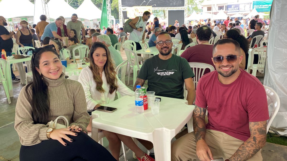 Festa Italiana reúne grande público em Guarapari e fortalece o turismo além das praias 13 Licya da Vitoria Isis Yousef Augusto Martins e Matheus Magalhaes