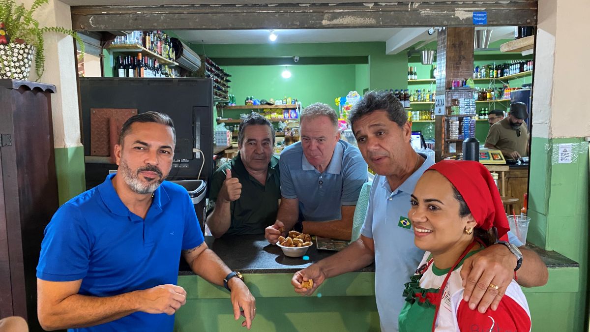 Festa Italiana reúne grande público em Guarapari e fortalece o turismo além das praias 8 Renato Casagrande e a barrinha de cereal