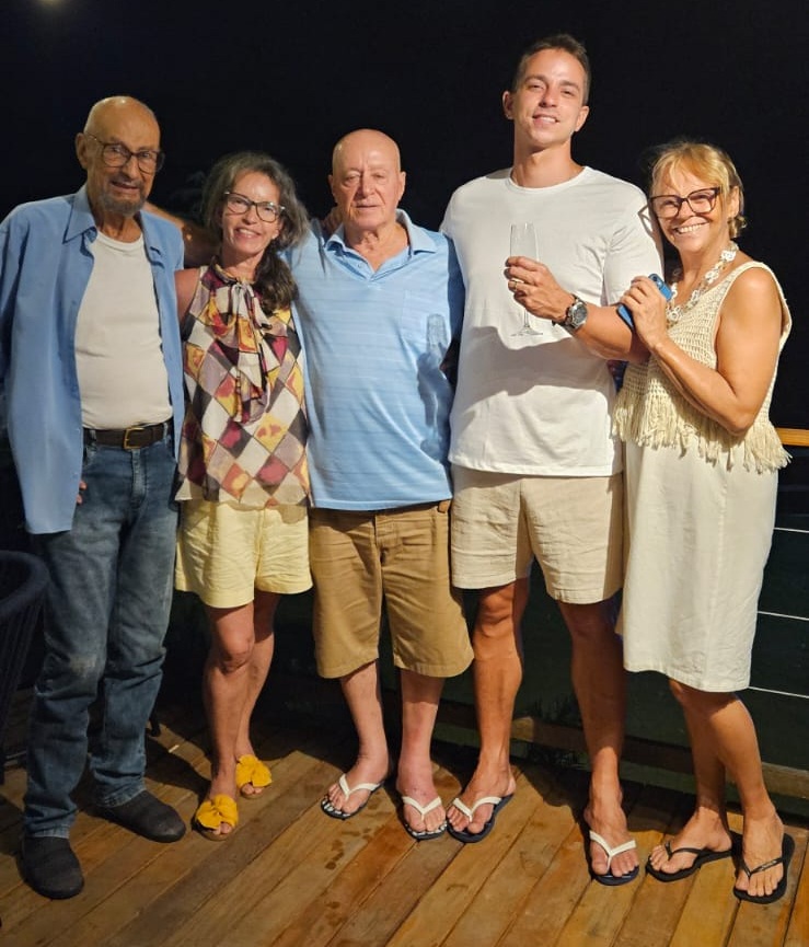 Paixão pela vida: a marca de Antônio Ribeiro 2 Antonio Celma jailton Henrque e Marcia