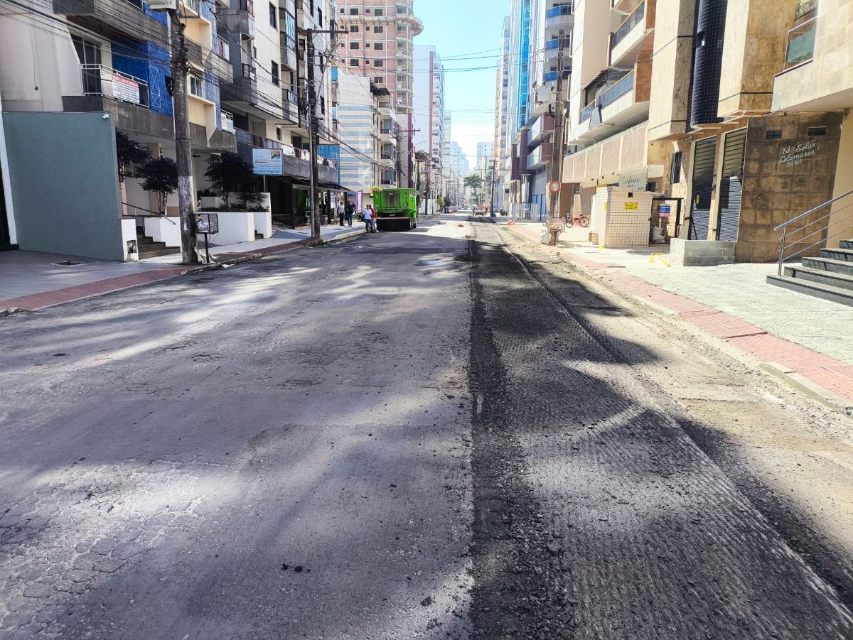 Guarapari inicia programa de recapeamento que vai revitalizar 41 vias 3 recapeamento da Avenida Oceanica na Praia do Morro 2