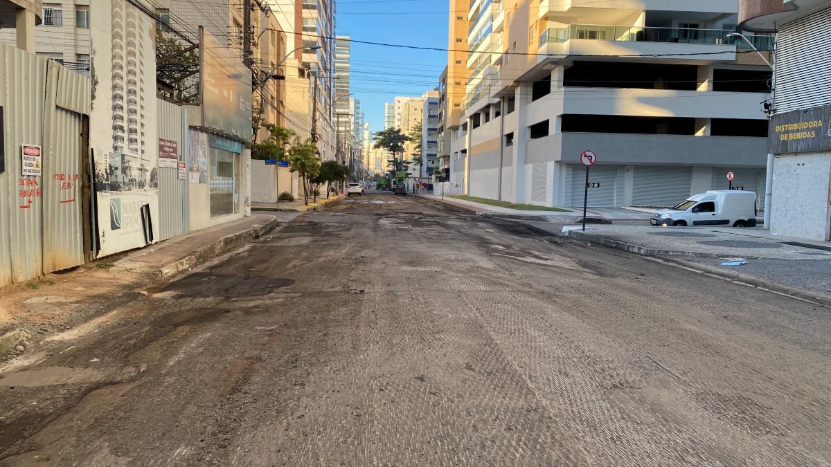 Guarapari inicia programa de recapeamento que vai revitalizar 41 vias 2 recapeamento da Avenida Oceanica na Praia do Morro 8