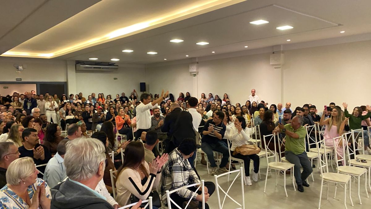 Amaro Neto reúne lideranças e destaca investimentos no município 5 IMG 7095