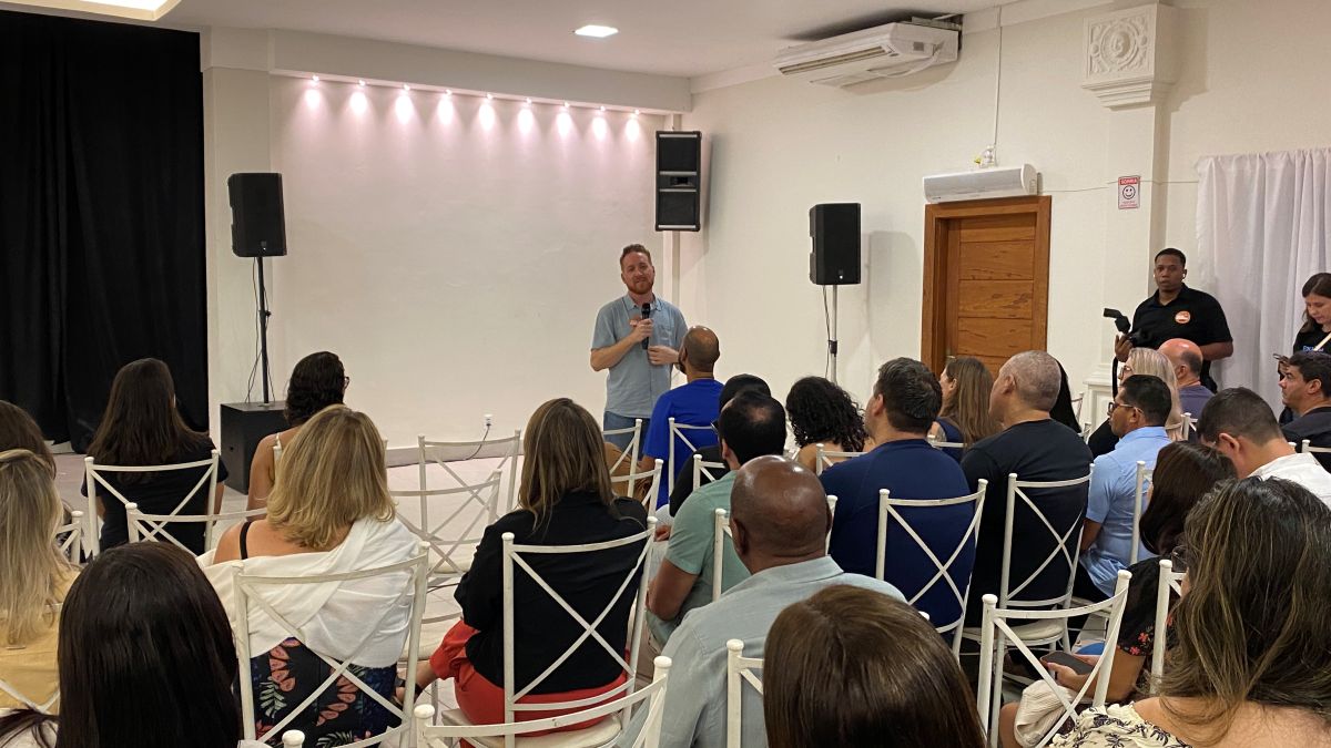 Vitor de Angelo apresenta legado da gestão e defende pautas durante encontro em Guarapari 2 IMG 7241