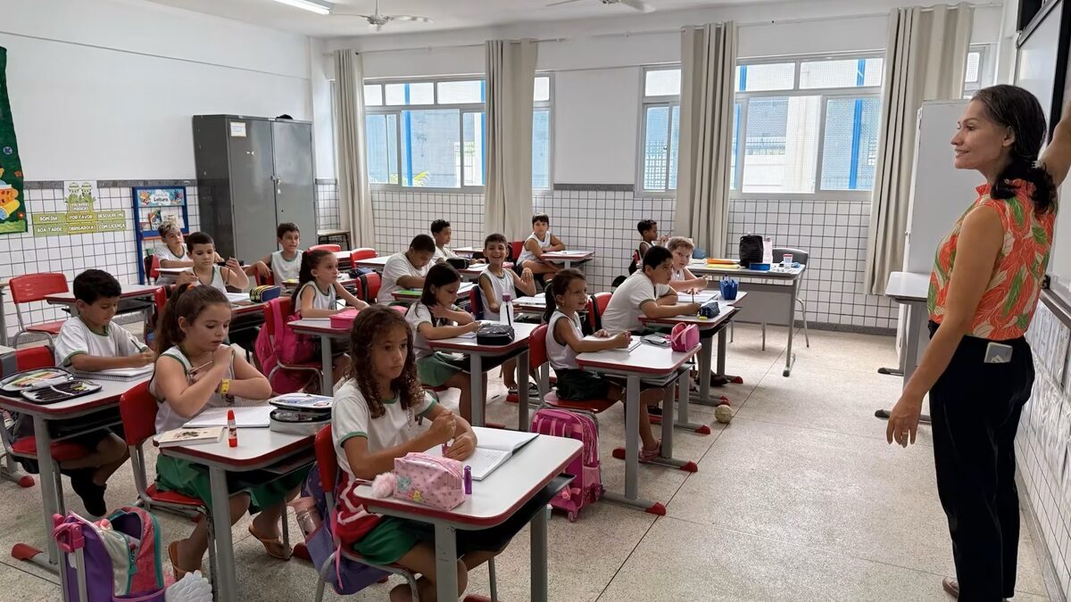 Escolas de Alfredo Chaves passam a contar com ar condicionado nas salas de aula