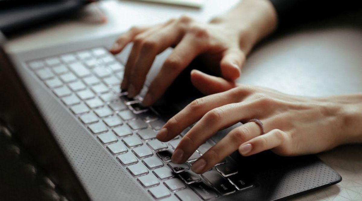 Novo formato do CNPJ deixará Simplifica ES indisponível a partir de hoje (23) 1 computador jovem notebook curso inscricoes provas site