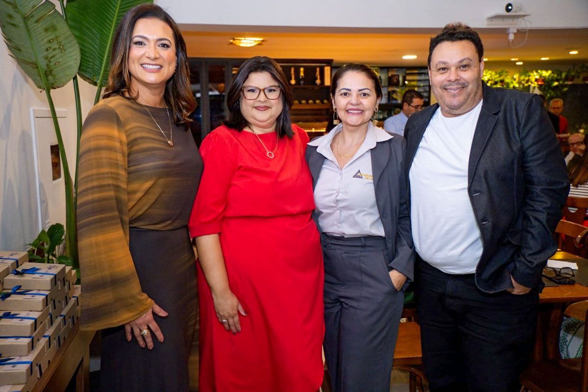 Sou Vip – Edição 66 28 3 Roberta Simone Gilmara e Luiz da Contabilidade Luiz Lima