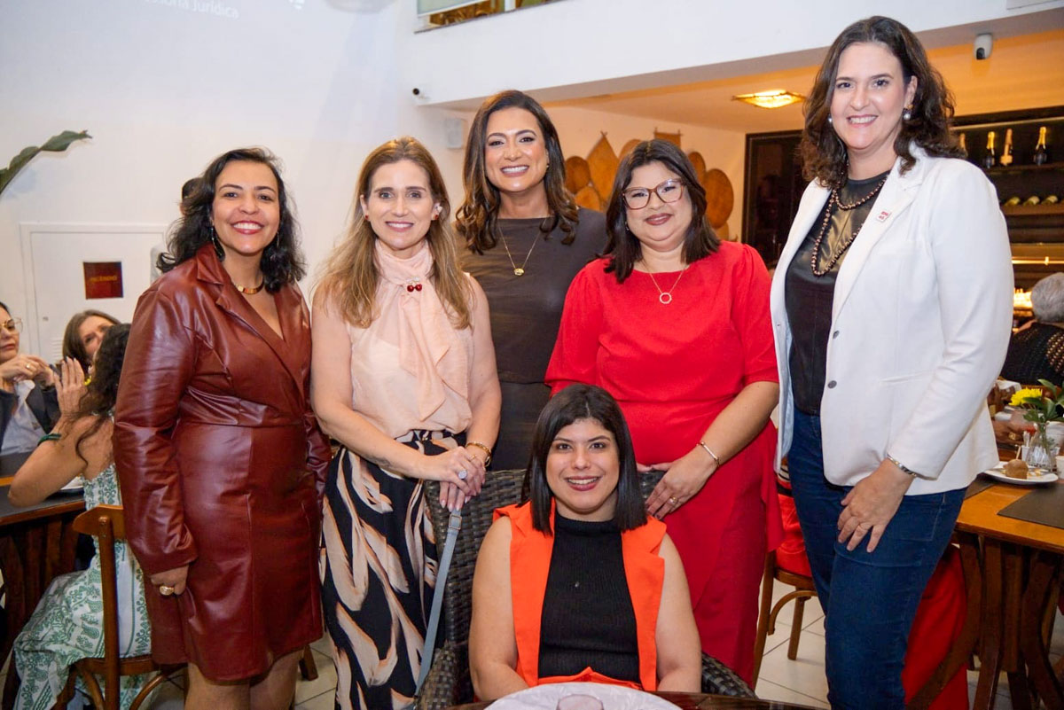 Sou Vip – Edição 66 27 3 Virginia Silva Fabi De Nadai Roberta Simone Luiza Lobato e Petunya Rebuli
