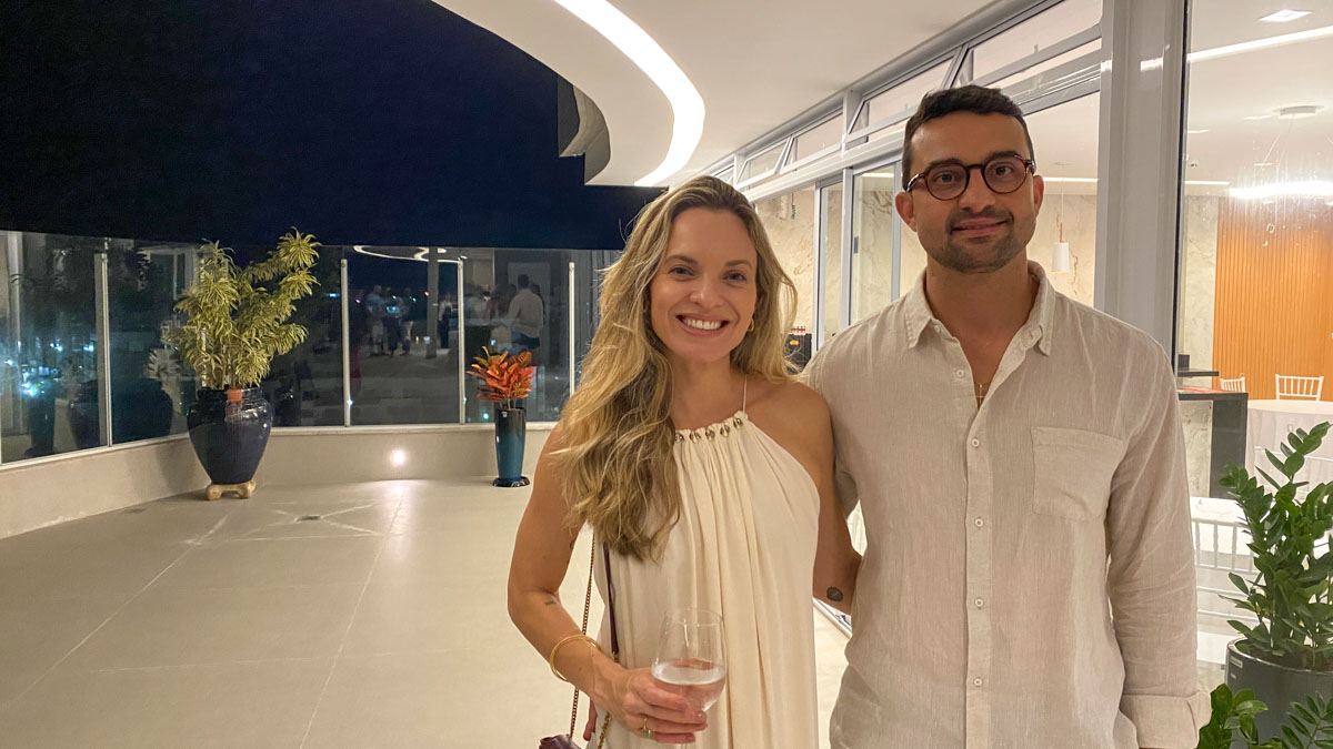 Ônix Empreendimentos faz entrega do Biarritz Residence 4 Fernanda Bortolotti e Ivan Bortolotti