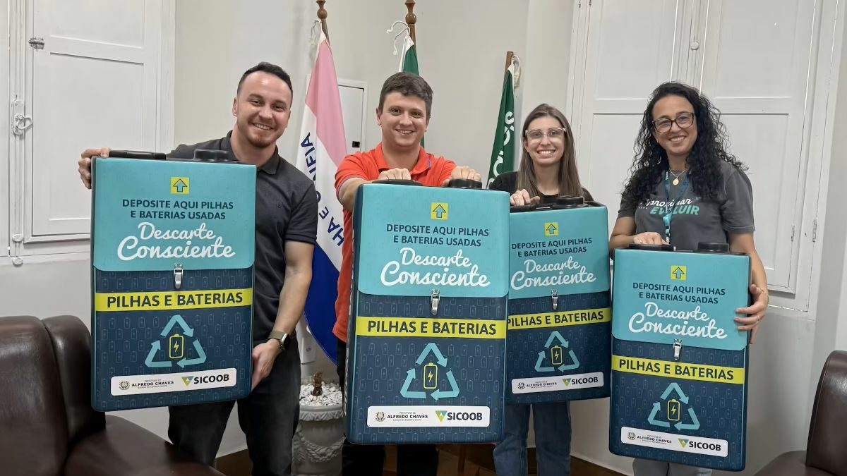 Alfredo Chaves amplia projeto Papa-Pilhas com seis novos pontos de coleta