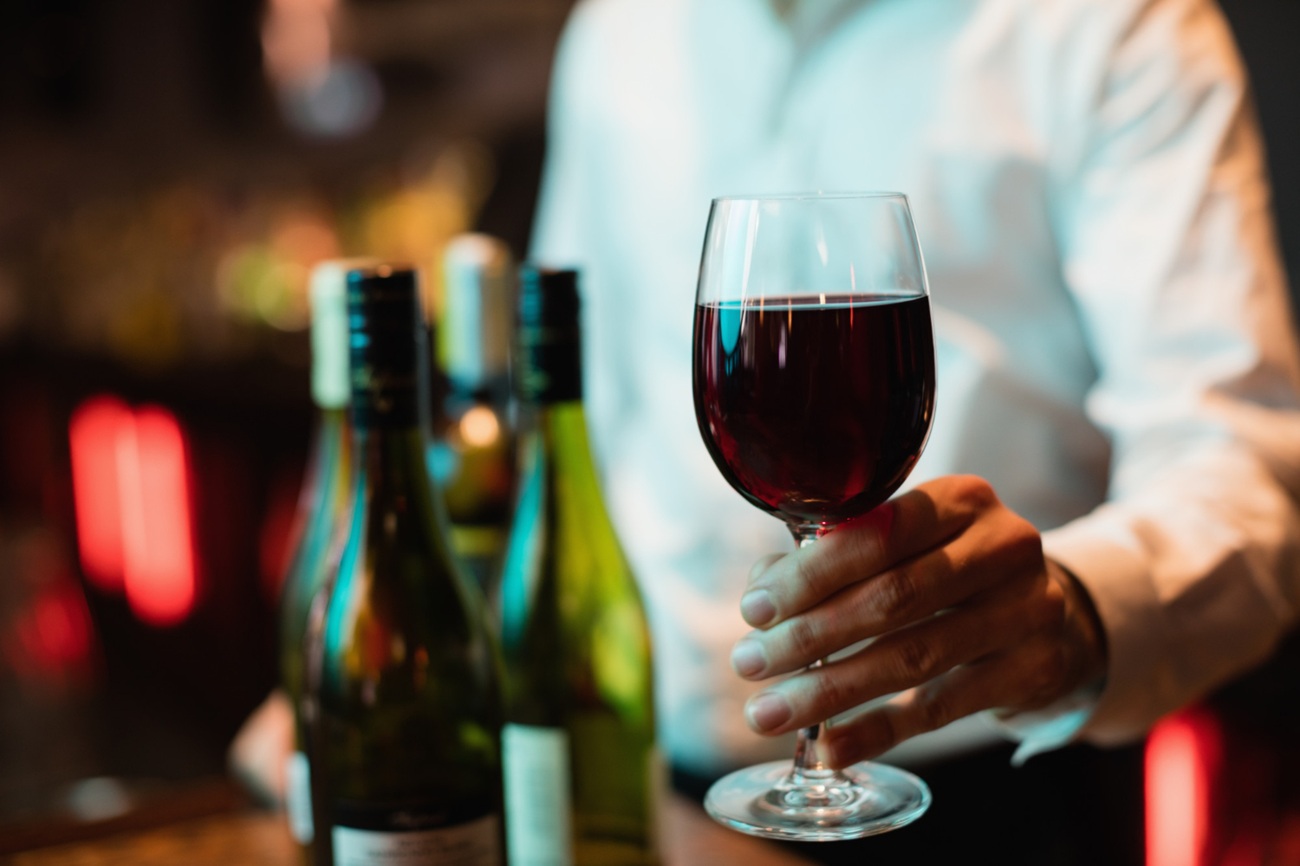 Anchieta: 5ª edição do "Vinhos e Abraços" começa hoje (13) em Iriri 1 vinho magnific