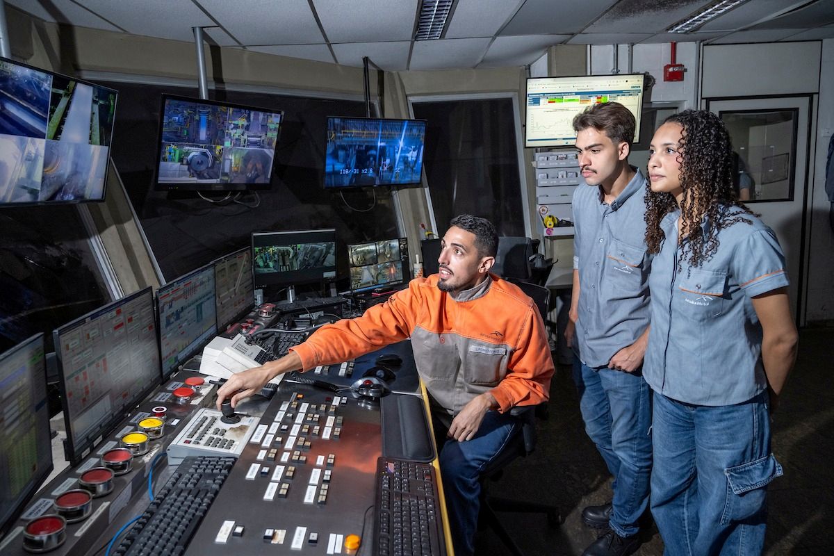 Atenção, estudantes! ArcelorMittal abre 150 oportunidades de estágio no ES 1 ArcelorMittal fotos Mosaico Imagem 1
