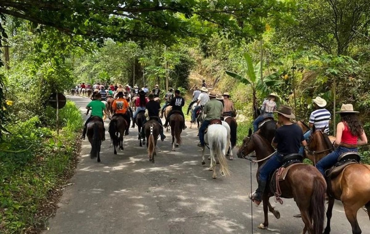 Tradição de cavaleiros: Guarapari terá encontro de tropeiros na Festa da Cidade 1 cavalgada cavalgada dos amigos de Sao Miguel
