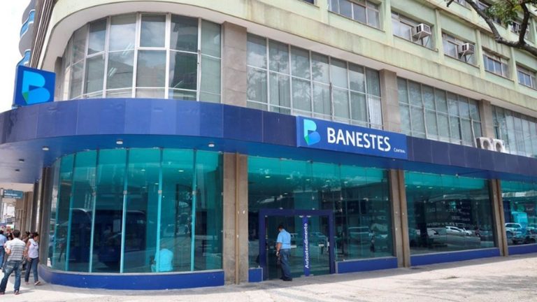 Banestes abre concurso com mais de 900 vagas e salários de até R$ 5,6 mil