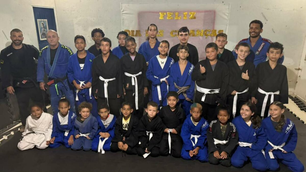 Jiu-jitsu que transforma vidas: projeto leva esporte a crianças e adolescentes de Guarapari