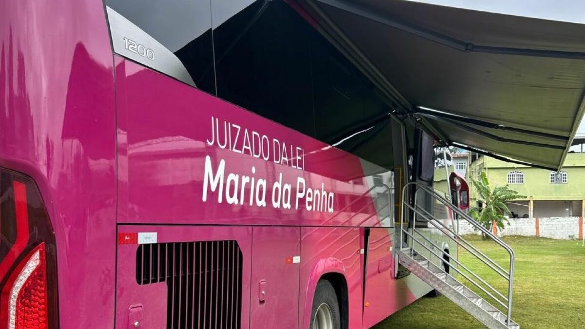 Ação Outubro Rosa oferece serviços de saúde, assistência e beleza em Guarapari